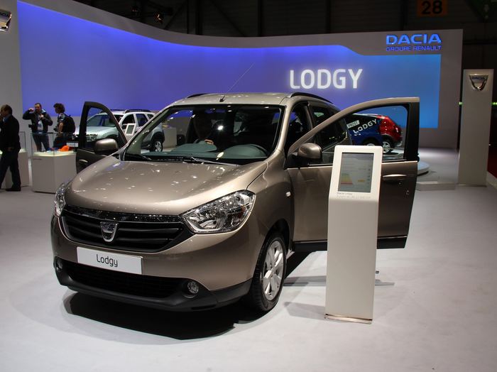 Бюджетный минивэн Dacia Lodgy