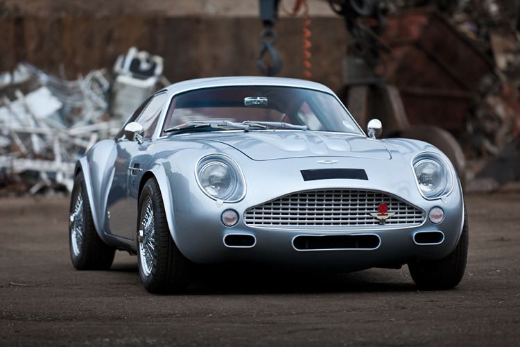 В Британии создали репликар раритетного Aston Martin на современной базе