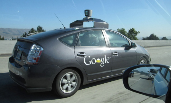 Беспилотный автомобиль Google (фото Wayne Cunningham / CNET News).
