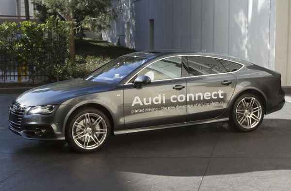 На автомобиле немецкого концерна лидар не рассмотреть: он внутри. Правда, и эффективность у него пока поменьше. (Фото Audi.)