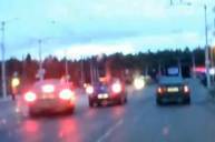 Проезд на красный сигнал светофора чуть не стал причиной аварии