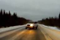 Водитель внедорожника потерял контроль над автомобилем видео россия: водитель внедорожника потерял контроль над автомобилем