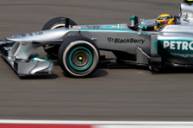 Mercedes отучил свой болид формулы-1 от привычки жрать шины