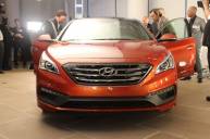 Hyundai sonata нового поколения стала крупнее и комфортнее предшественника