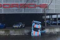 Амстердам: механик автоцентра porsche утопил эксклюзивную модификацию 911