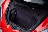 Передний багажник chevrolet corvette может открыться во время движения
