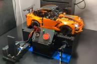 Chevrolet corvette zr1 из lego оснастили электромотором и коробкой передач