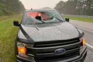 Посмотрите, что произошло с ford f-150, перед которым ударила молния