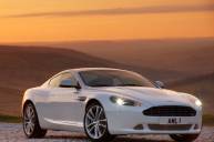 Купе и кабриолет Aston Martin DB9 обновились в преддверии нового модельного года