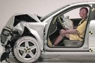 Названы самые безопасные машины 2011 года