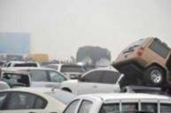 В объединенных арабских эмиратах столкнулись 127 автомобилей