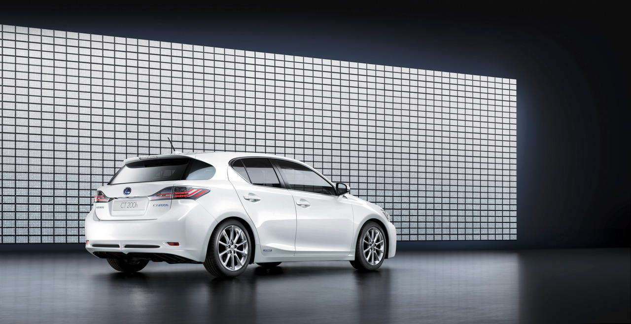 гибрид, Lexus CT 200h