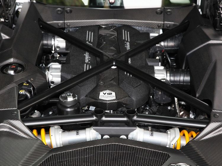 Lamborghini Aventador стал быстрее со стандартным двигателем