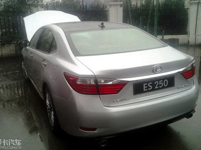 В Китае рассекретили новый Lexus ES