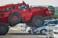 Самый прочный автомобиль в мире...