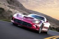 Суперкар SRT Viper научили ездить под дождем