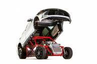 Компания toyota представила на тюнинг-шоу sema в лас-вегасе драгстер с кузовом от седана camry