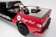 Pizza Hut и Toyota представили робота, который будет готовить пиццу прямо во время доставки