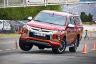 Mitsubishi L200 не справился с «лосиным тестом»