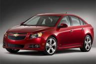 Chevrolet привезет в нью-йорк две новые версии седана cruze
