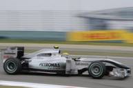 Mercedes увеличит колесную базу болида формулы-1