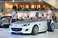 Mazda привезла в москву новый минивен и уникальный концепт